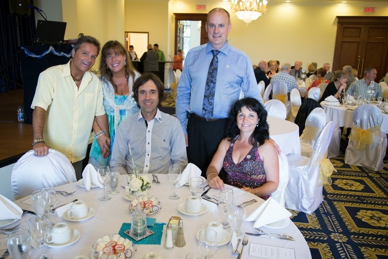 Élie Chanteur Animateur événement Anniversaire